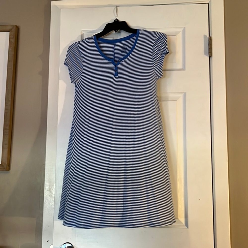 cute summer t dress. size medium .